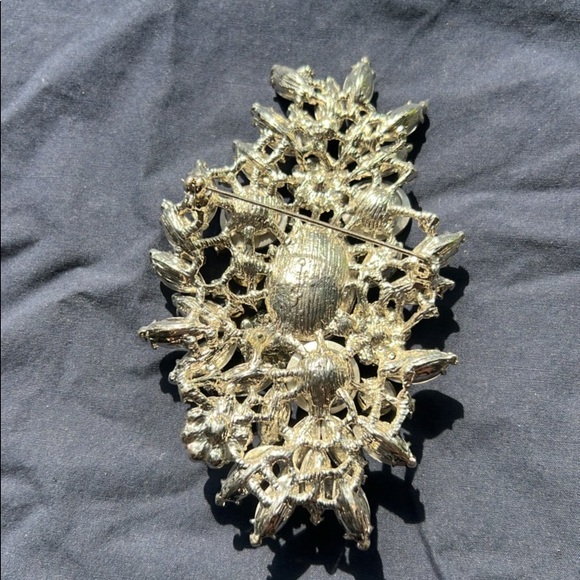 XL Statement Rhinestone Brooch - Picture 3 of 3